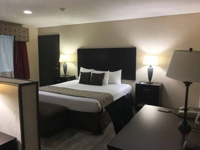 Broadway Inn & Suites OKC, Hotel in Nichols Hills