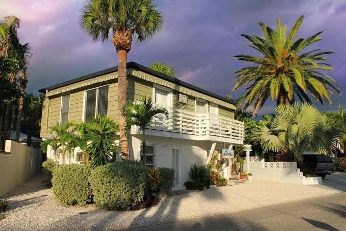 The Beachcomber, Resort in Nokomis