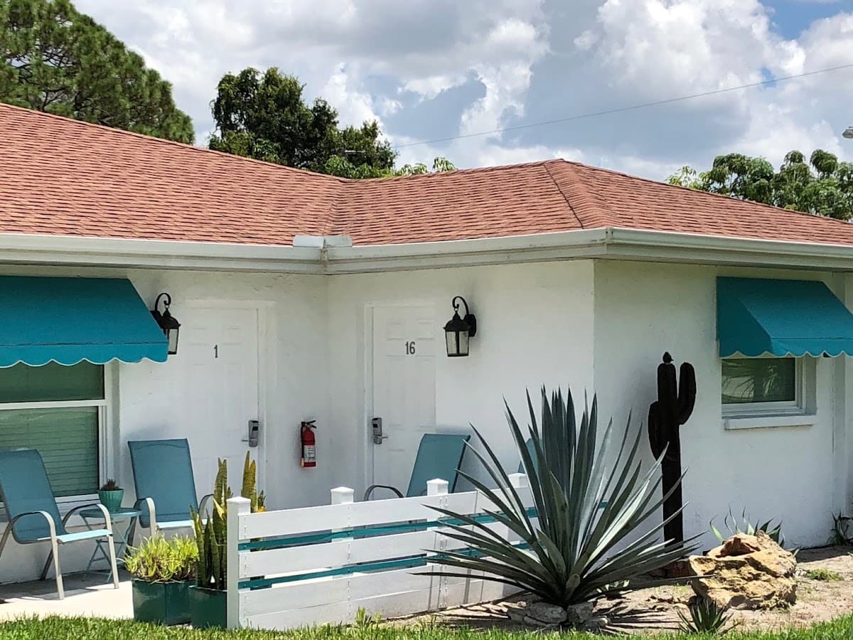 Addys Villas Vacation Rentals | Motel, Motel in Nokomis