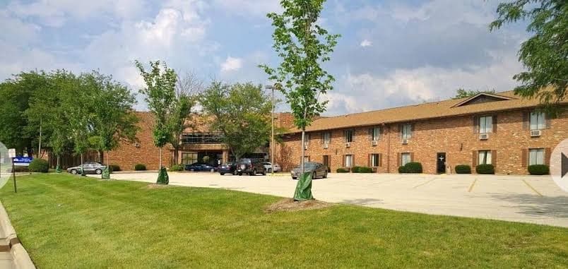 Clarion Pointe Bloomington - Normal near I-55 and University, Hotel in Normal