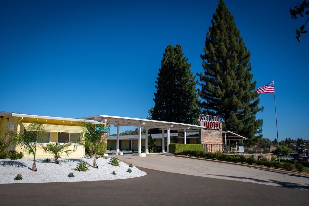 Foothills Retro-Modern Motel, Motel in North Auburn