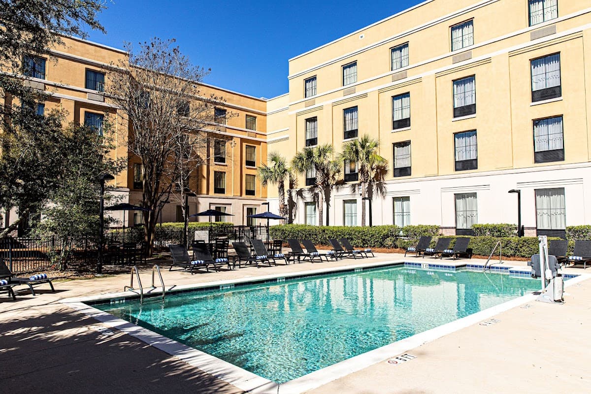 Hampton Inn Charleston - Daniel Island, Hotel in North Charleston