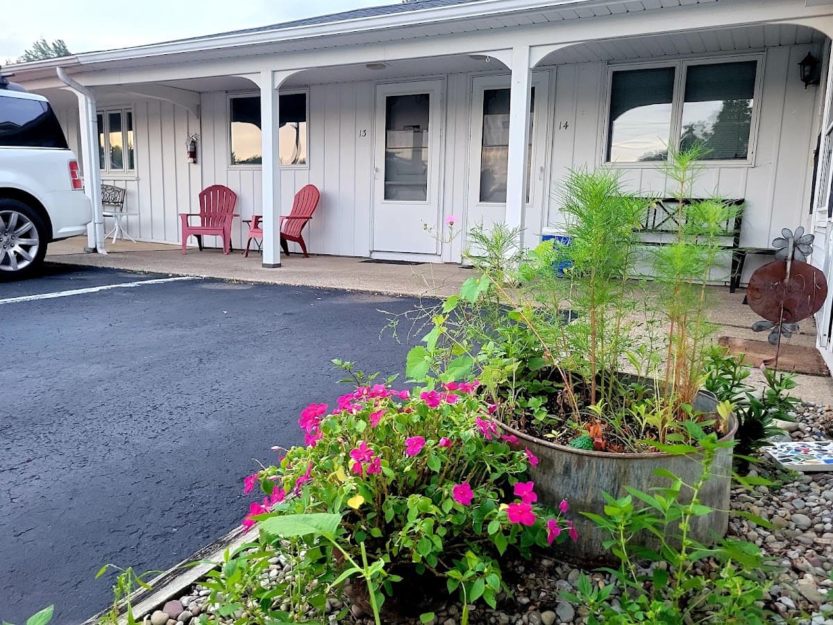 Colonial Motel, Hotel in North East