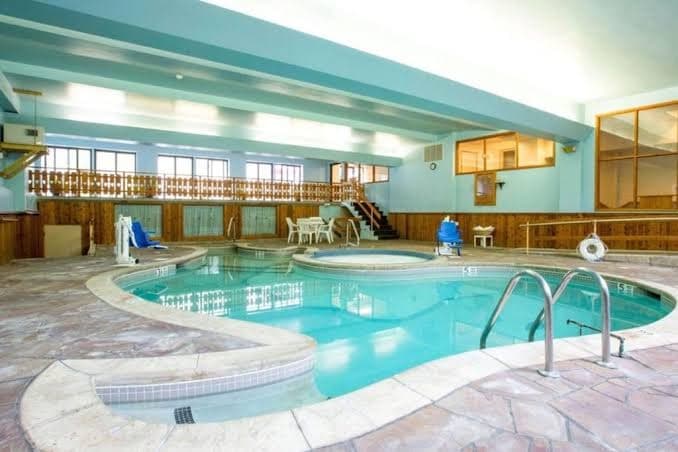 Rodeway Inn Lake Placid South - Queen Room with Two Queen Beds - Disability Access/Non-Smoking, Hotel in Lake Placid