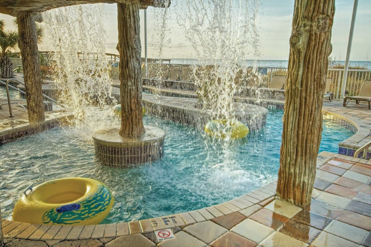 Club Wyndham Towers on the Grove, Resort in North Myrtle Beach