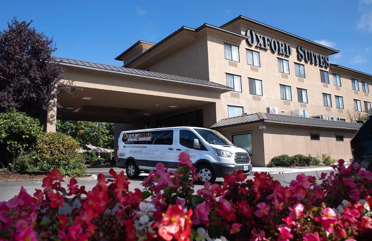 Oxford Suites Portland - Jantzen Beach, Hotel in North Portland