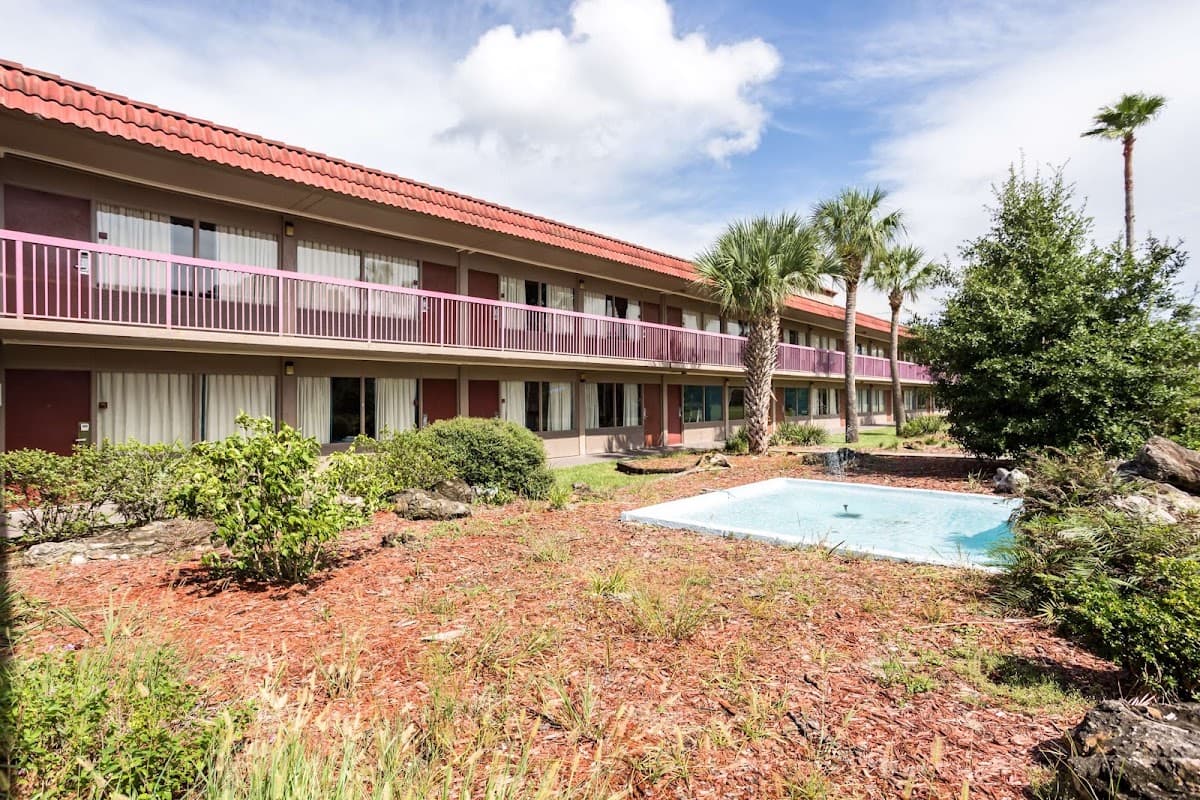 Motel 6 Spring Hill, FL - Weeki Wachee, Hotel in North Weeki Wachee