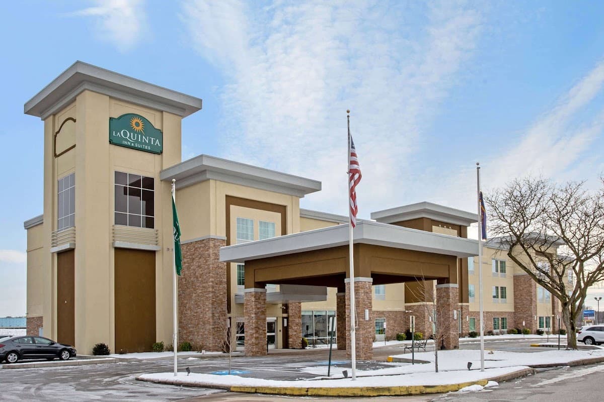 La Quinta Inn & Suites by Wyndham York, Hotel in North York