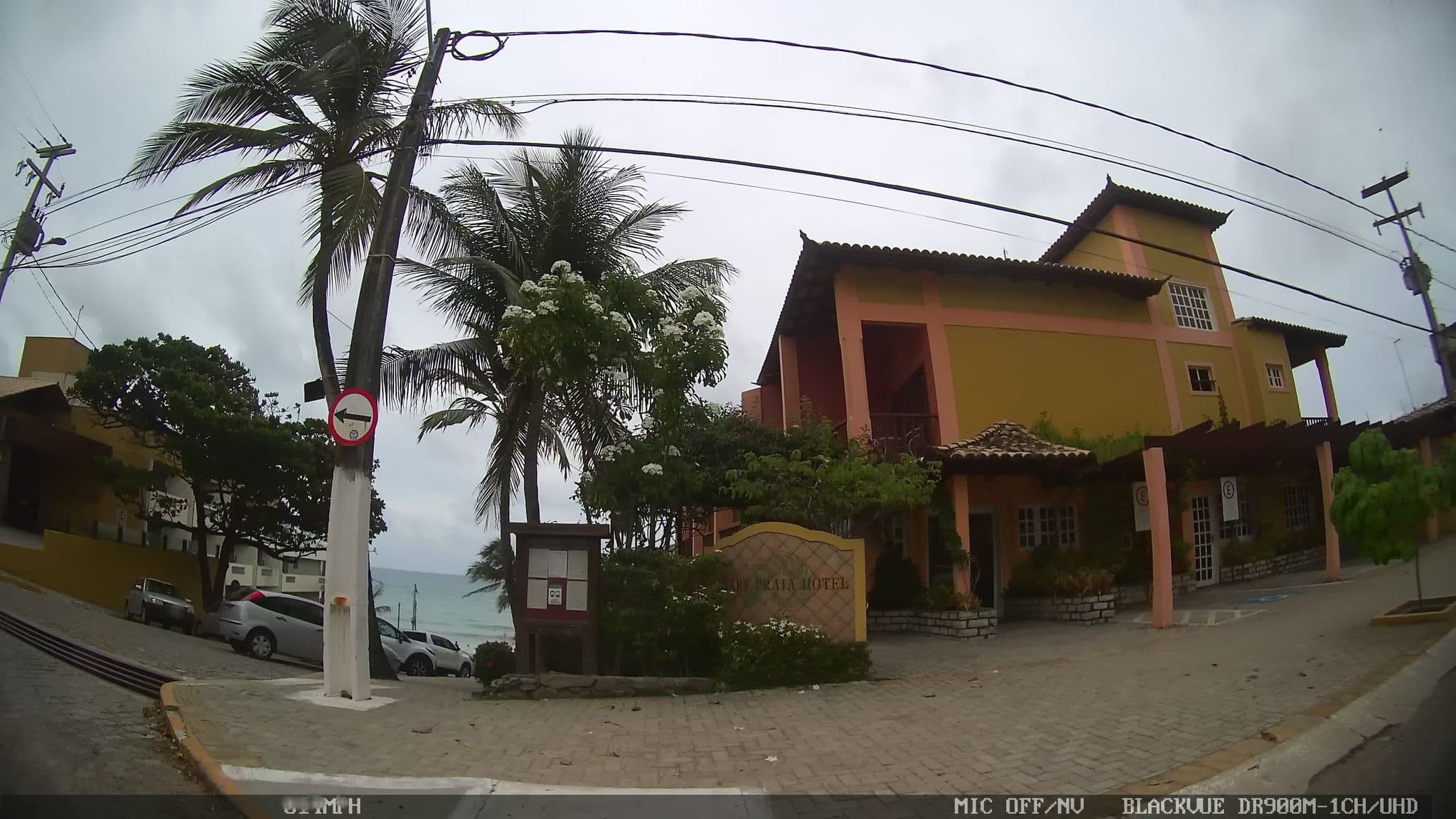 Street view near Manary Praia Horel, Natal — © kaart_4 (CC BY-SA · Mapillary)