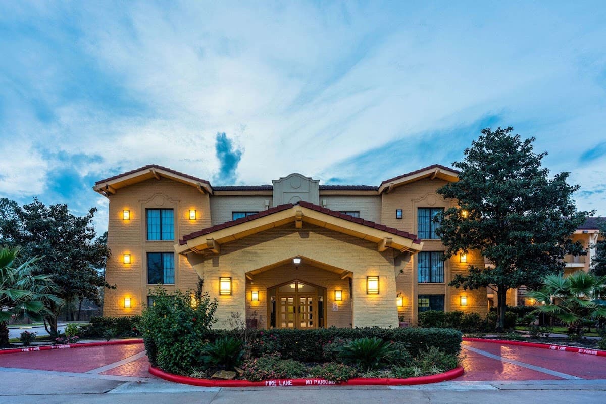 Super 8 by Wyndham The Woodlands North, Hotel in Oak Ridge North