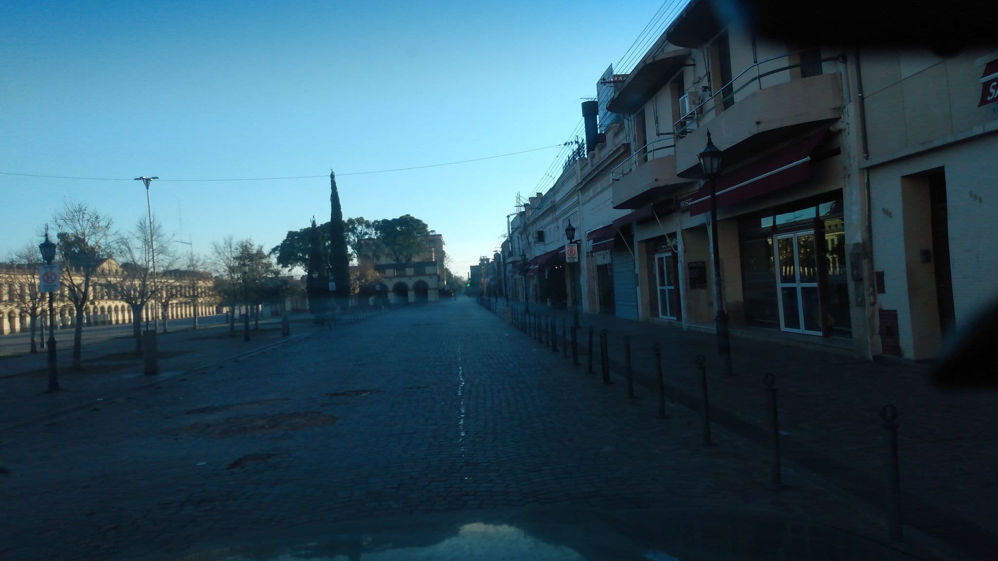 Street view near Hostal Estación Luján, Luján — © andresduhour (CC BY-SA · Mapillary)