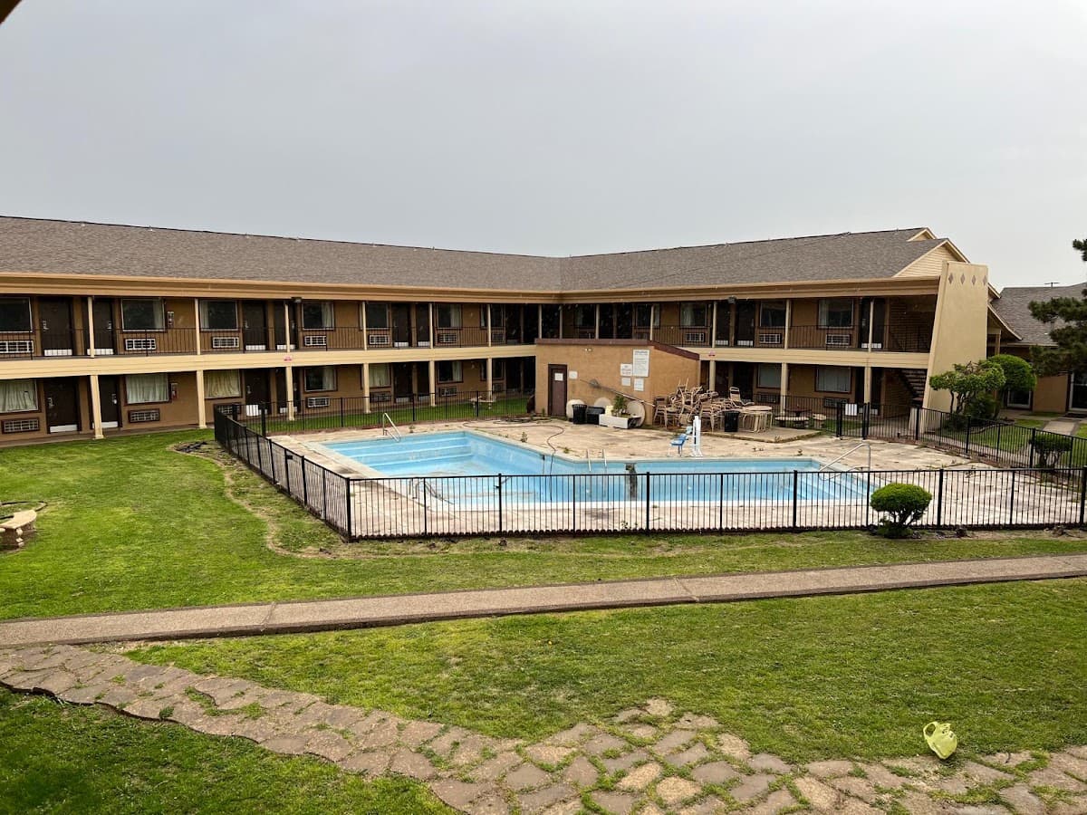 Super inn & Suites, Motel in Moore