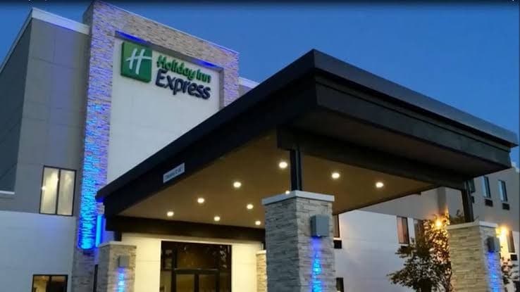 Holiday Inn Express & Suites Oklahoma City Airport by IHG, Hotel in Oklahoma City