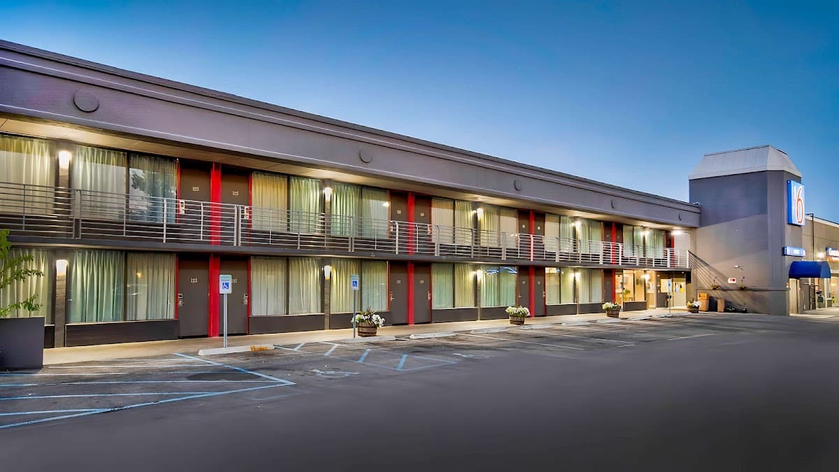 Motel 6 Louisville, KY - Airport - Fair Expo, Hotel in Okolona