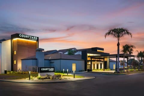 Courtyard by Marriott Fresno, Hotel in Old Fig Garden