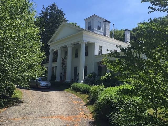 House of 1833 Bed & Breakfast, Bed & Breakfast in Old Mystic