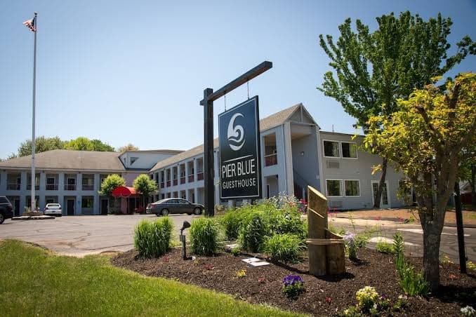 Pier Blue Inn, Hotel in Saybrook Manor