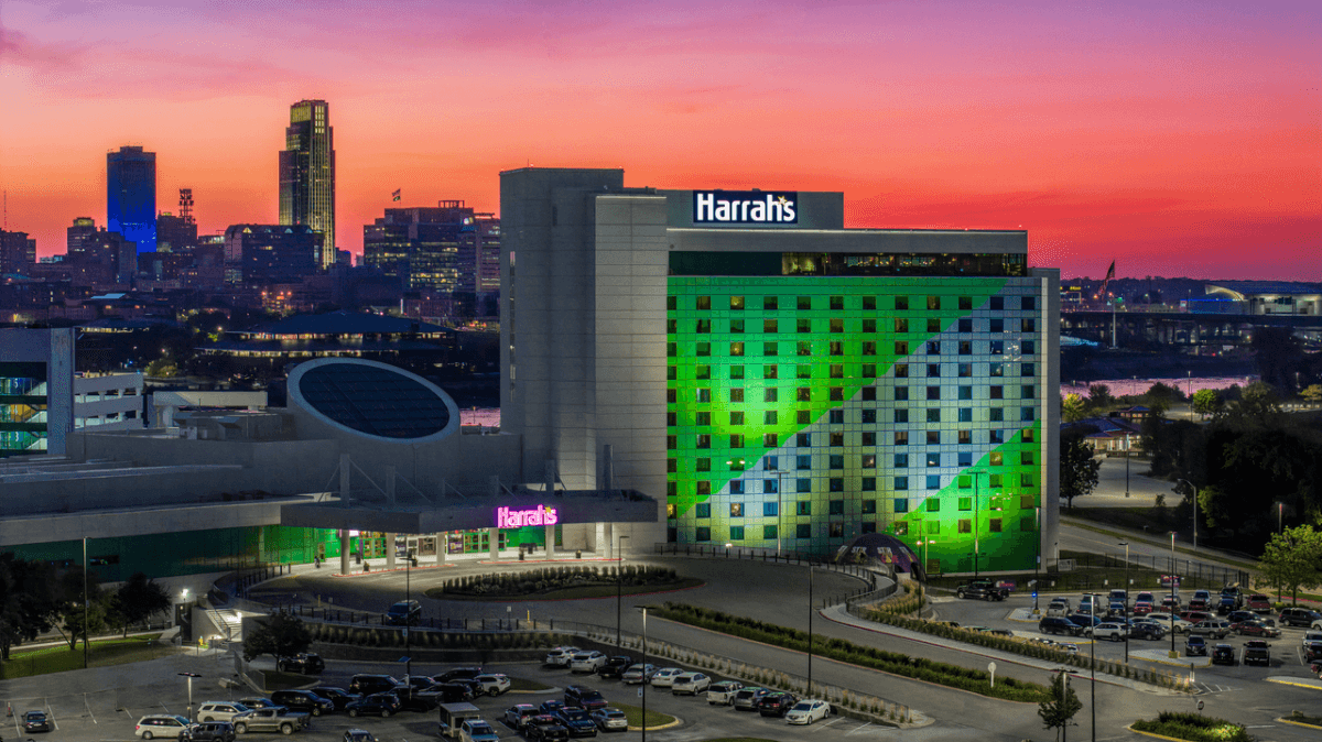 Harrah's Council Bluffs Hotel and Casino - A Caesars Rewards Destination, Hotel in Omaha
