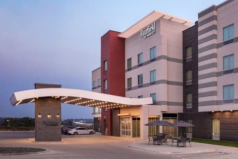 Fairfield by Marriott Inn & Suites Omaha at MH Landing, Hotel in Ralston