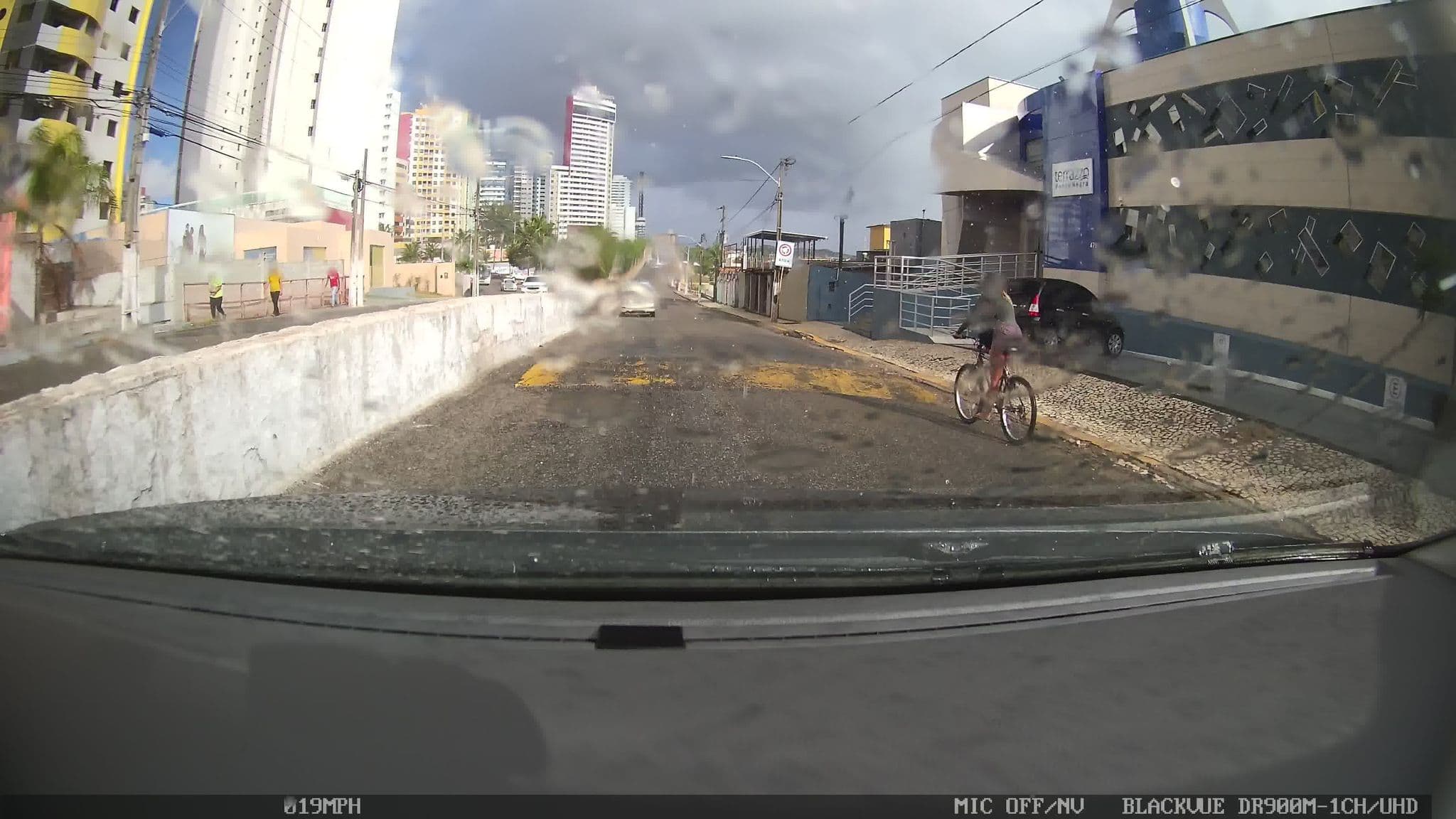 Street view near Terrazo Ponta Negra Flat, Natal — © kaart_4 (CC BY-SA · Mapillary)