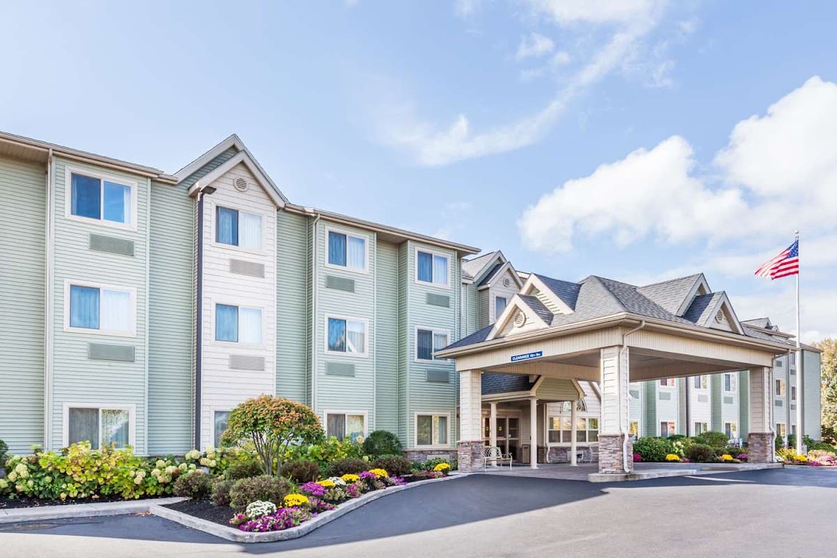 Microtel Inn & Suites by Wyndham Verona, Hotel in Sherrill