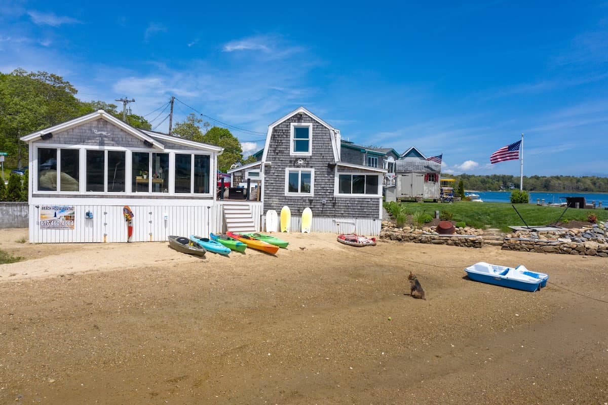 The Onset Beach Compound - Cape Cod Beach Resort & Oceanic Habitat, Resort in Onset
