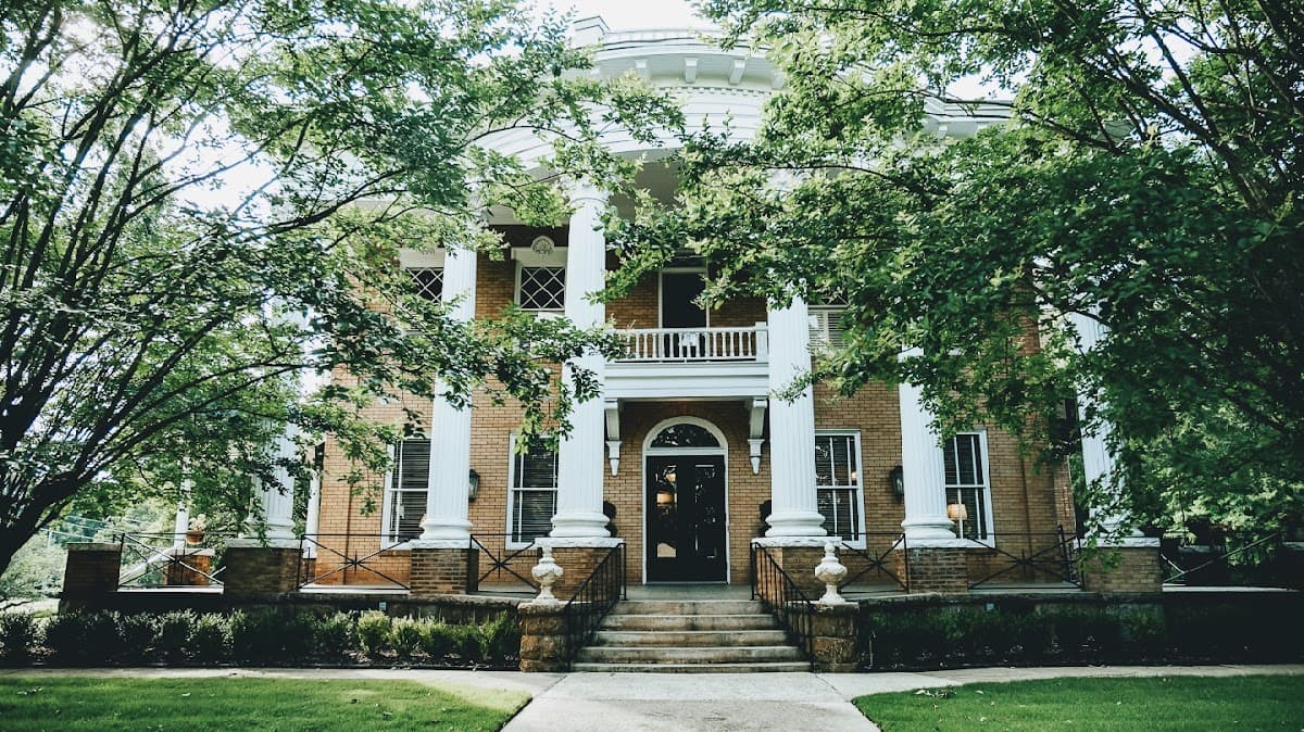 Heritage House Lodging & Events, Hotel in Opelika