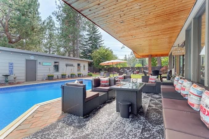 Spokane Valley Vacation Rental w/ Shared Pool!, Hotel in Opportunity