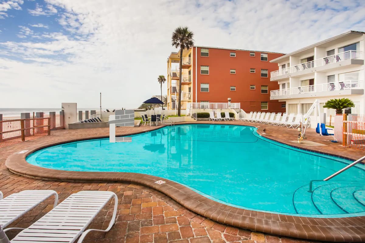 Arya Blu Inn & Suites FL, Hotel in Ormond Beach