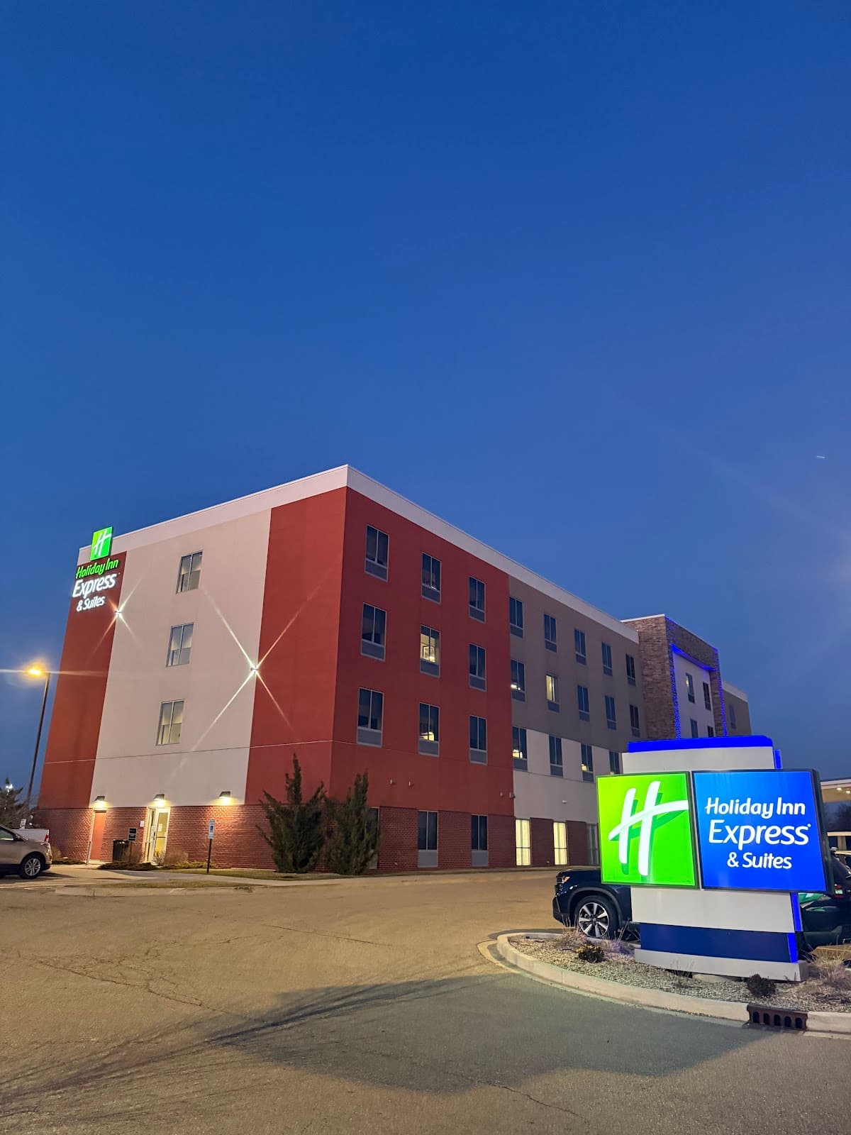 Holiday Inn Express & Suites Ottawa by IHG, Hotel in Ottawa