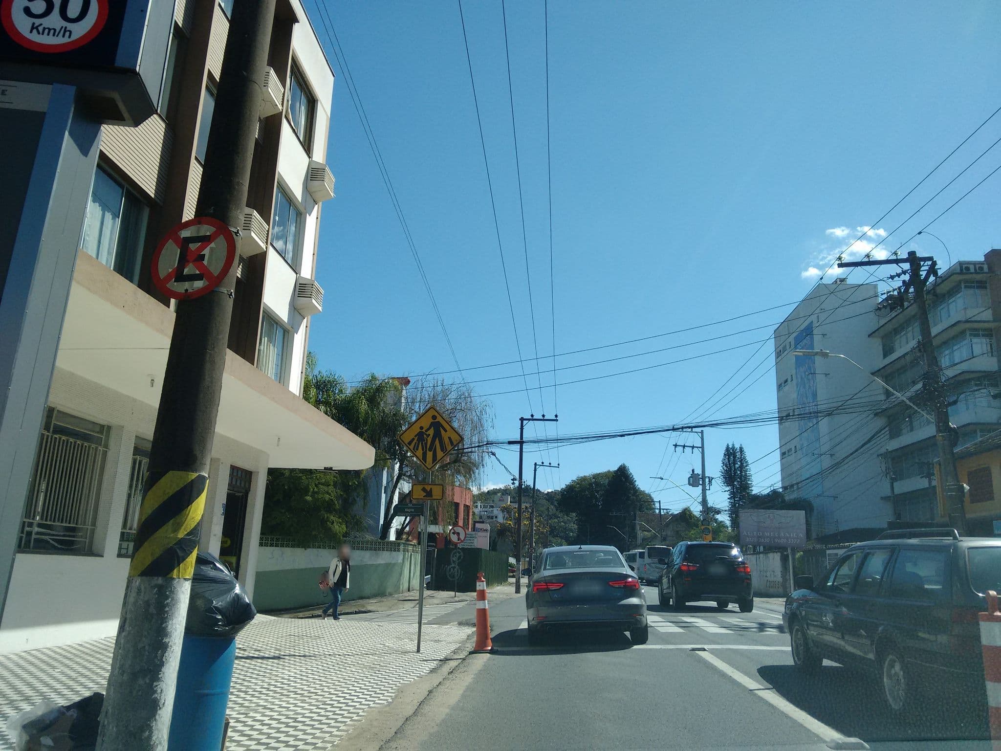 Street view near Hotel St. John, Blumenau — © alvarenga (CC BY-SA · Mapillary)