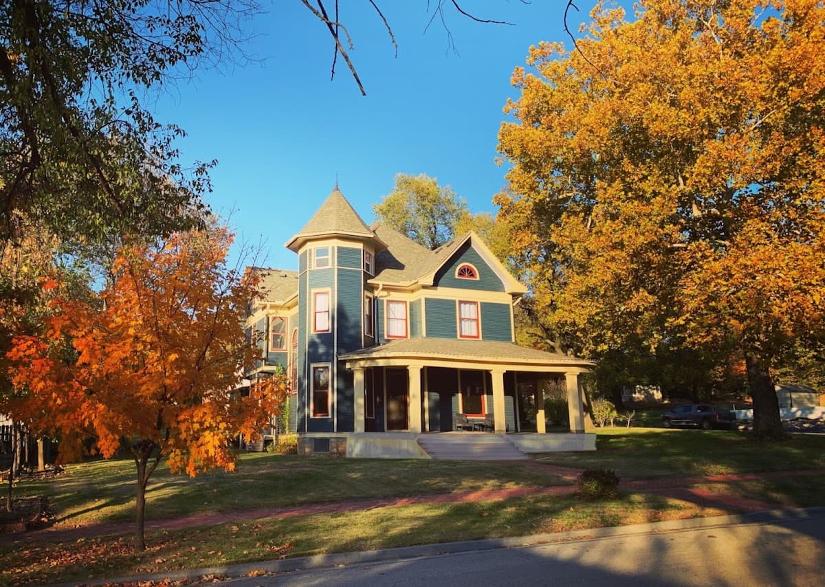 Kaskaskia Place, Hotel in Paola