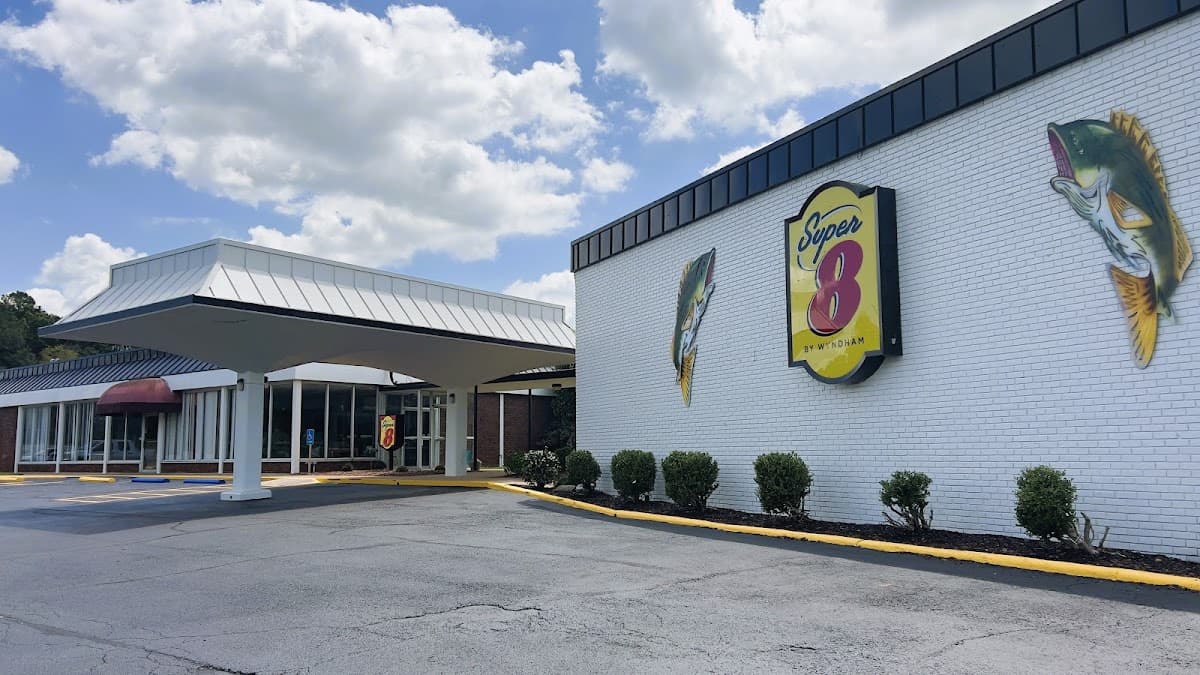 Super 8 by Wyndham Riverside AL, Hotel in Pell City