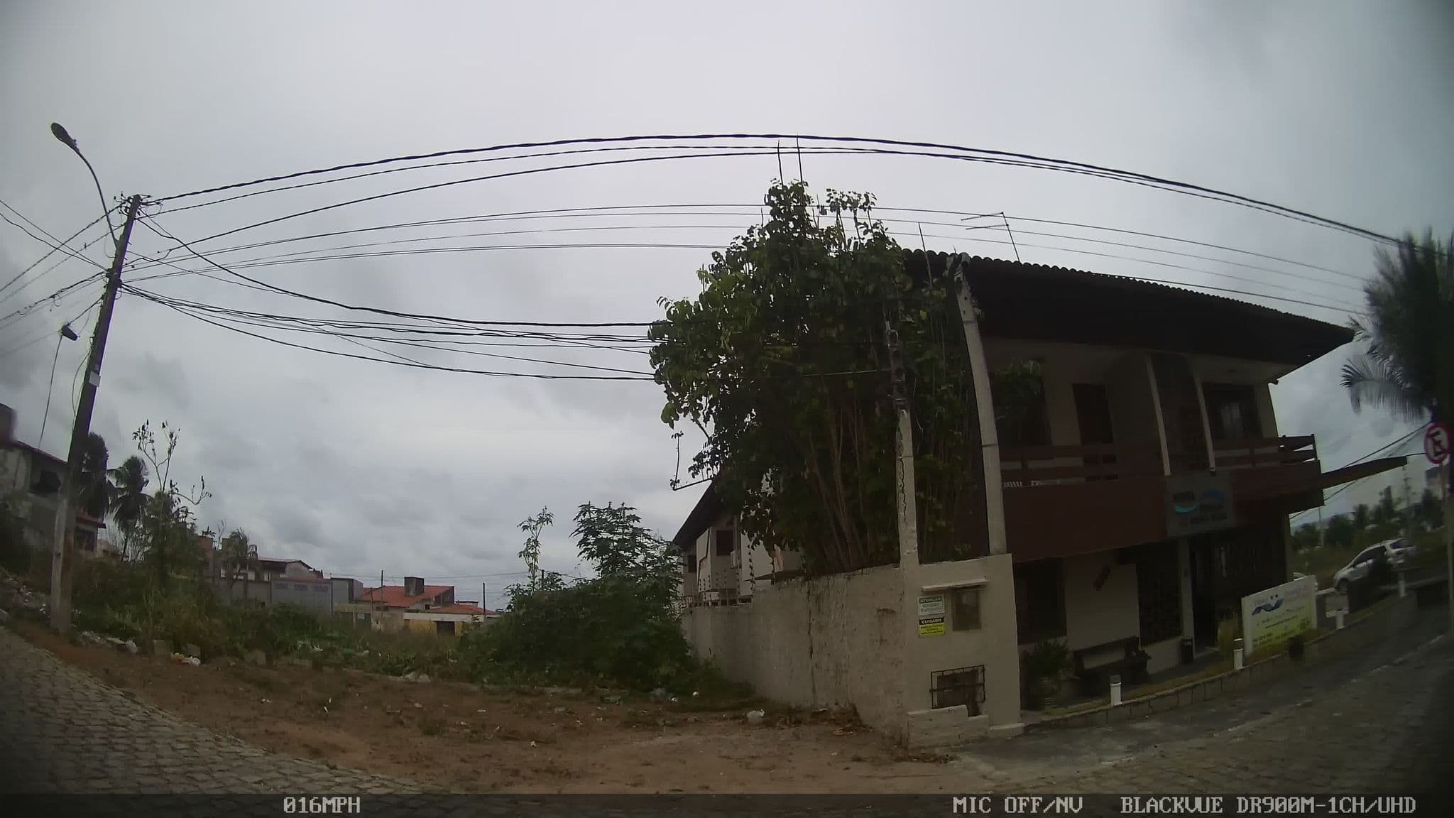 Street view near Enseada de Ponta Negra, Natal — © kaart_4 (CC BY-SA · Mapillary)