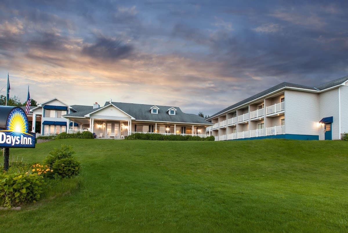 Days Inn by Wyndham Petoskey, Hotel in Petoskey