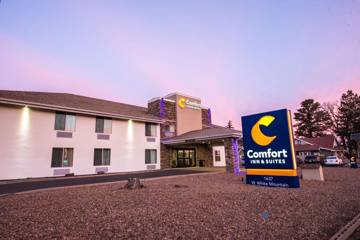 Comfort Inn & Suites Pinetop Show Low, Hotel in Pinetop-Lakeside