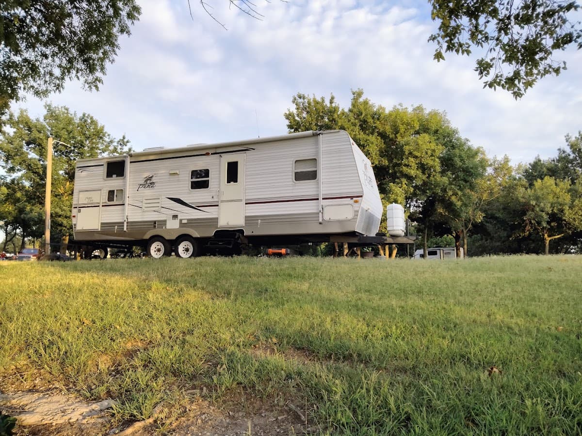 Lake Ponca Campgrounds, Hotel in McCord