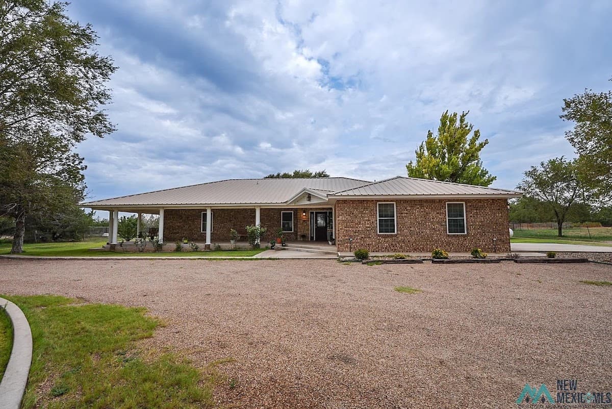 Almost Home Bed and Breakfast, Bed & Breakfast in Portales