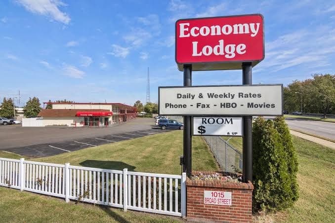 Economy Lodge, Motel in Portsmouth