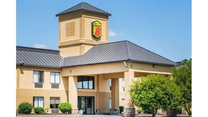 Super 8 by Wyndham Piedmont Greenville Area, Hotel in Powdersville