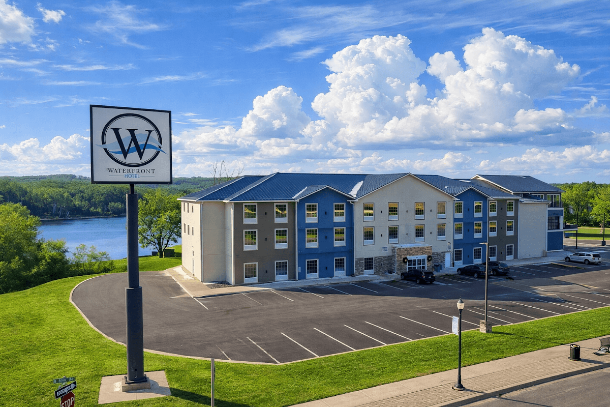 Waterfront Hotel, Hotel in Prairie du Chien