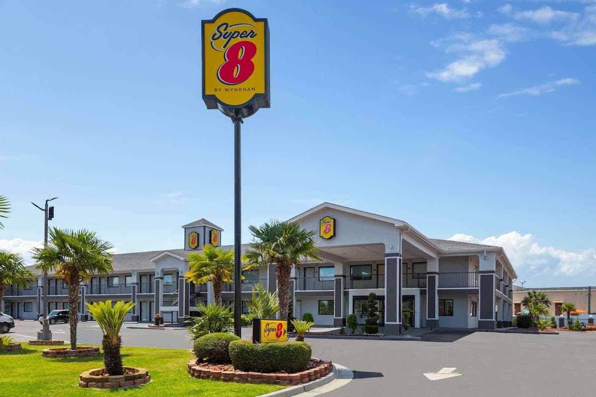 Super 8 by Wyndham Prattville Montgomery, Hotel in Millbrook