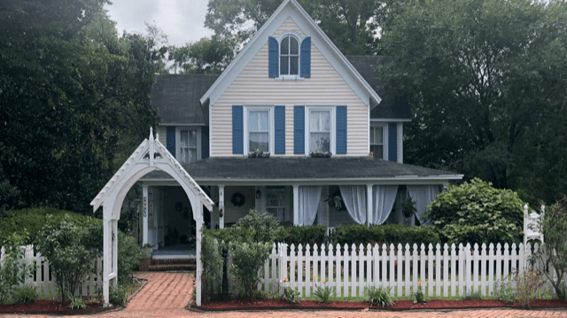 Princess Anne Book Lovers Inn, Bed & Breakfast in Princess Anne