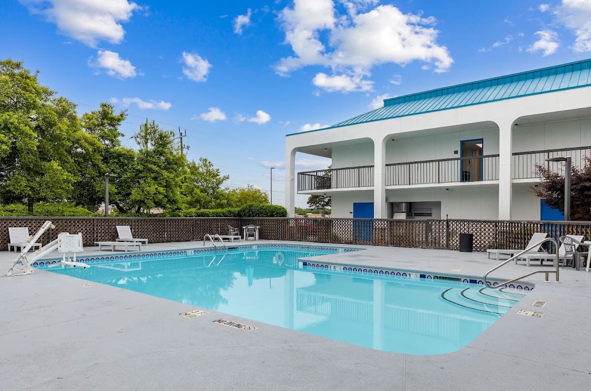 Studio 6 Suites Jacksonville, NC – Camp LeJeune, Aparthotel in Pumpkin Center