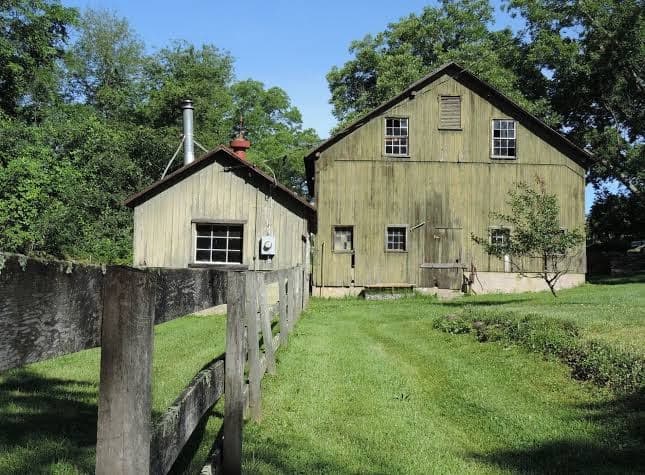 Creek Crossing Farm, Bed & Breakfast in Purcellville