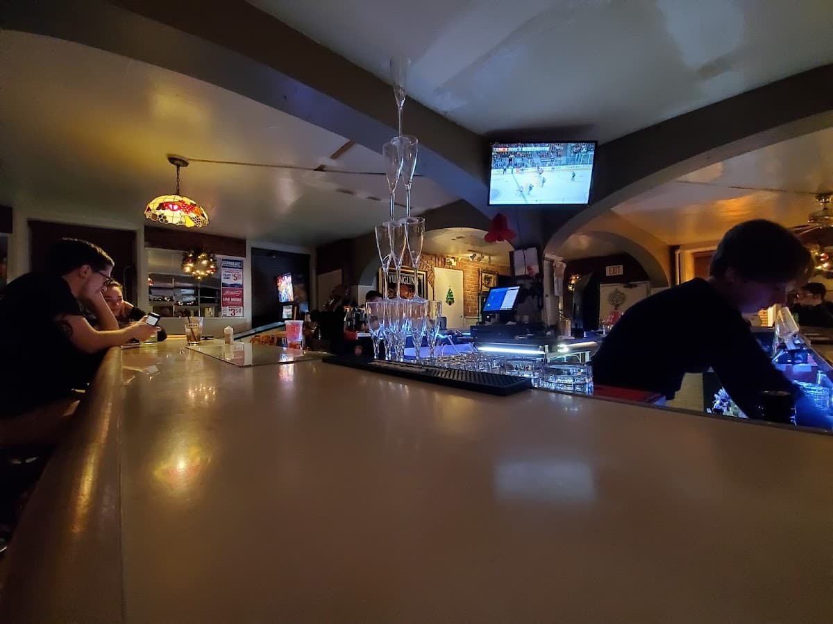 Eagle Hotel/The Local, Hotel in Quakertown