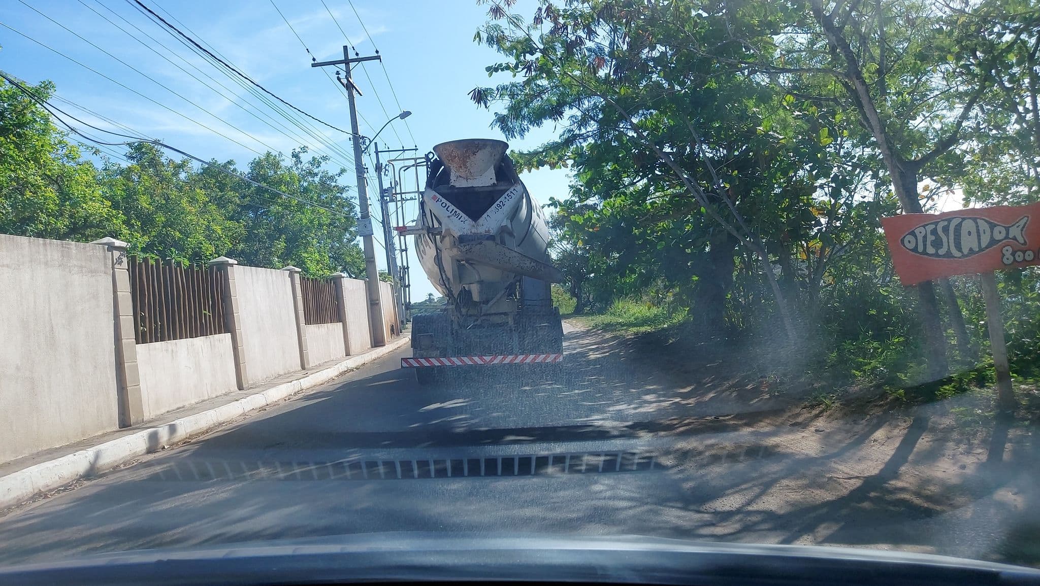 Street view near Village Laguna Ville, Dias d'Ávila — © georgenqueiroz (CC BY-SA · Mapillary)