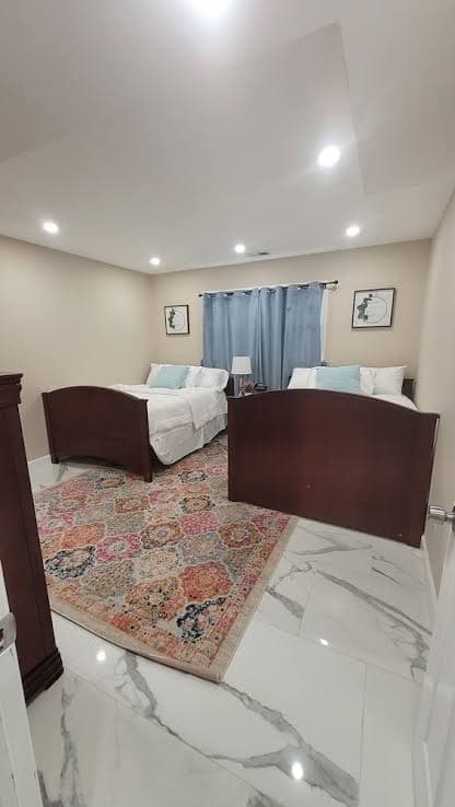 Luxury Suburban Hideaway Come see why this is better than a hotel stay., Hotel in Clark