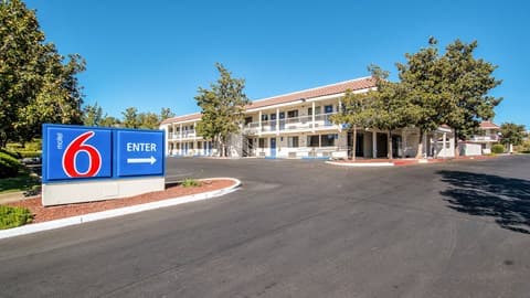 Motel 6 Redding, CA - South, Hotel in Redding