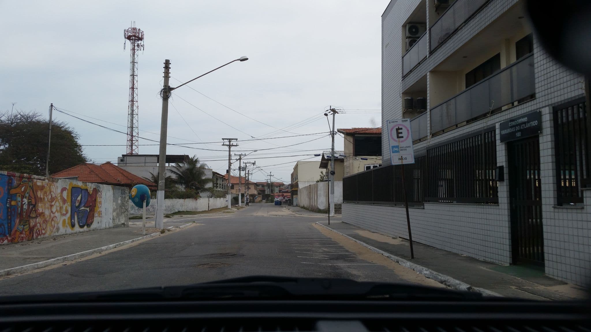 Street view near Condomínio, Cabo Frio — © pablo (CC BY-SA · Mapillary)